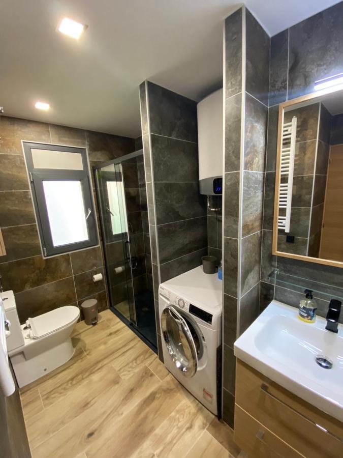 Tomas Apartamentos Sagaro Сан-Фелиу-де-Гишольс Экстерьер фото