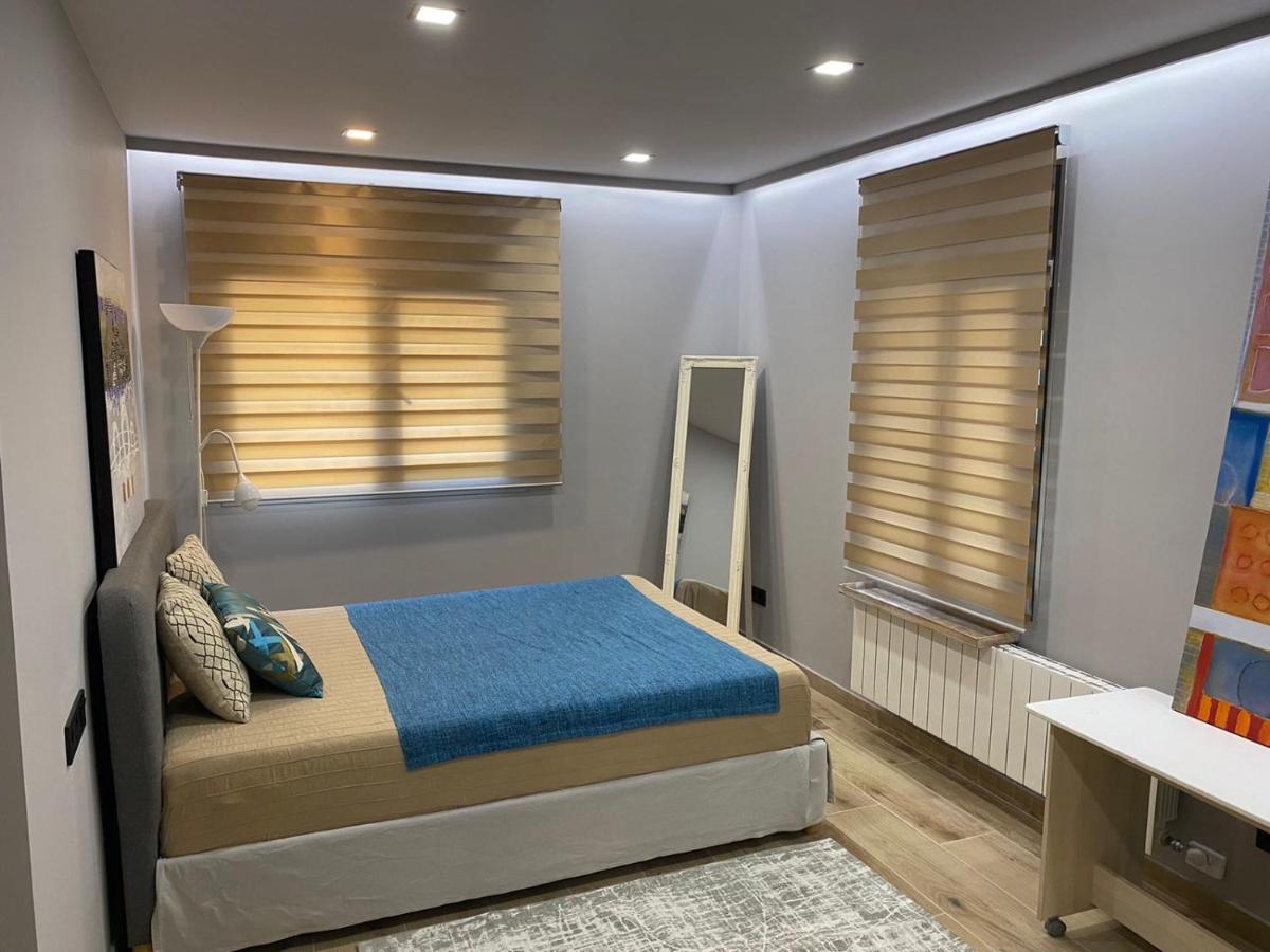 Tomas Apartamentos Sagaro Сан-Фелиу-де-Гишольс Экстерьер фото